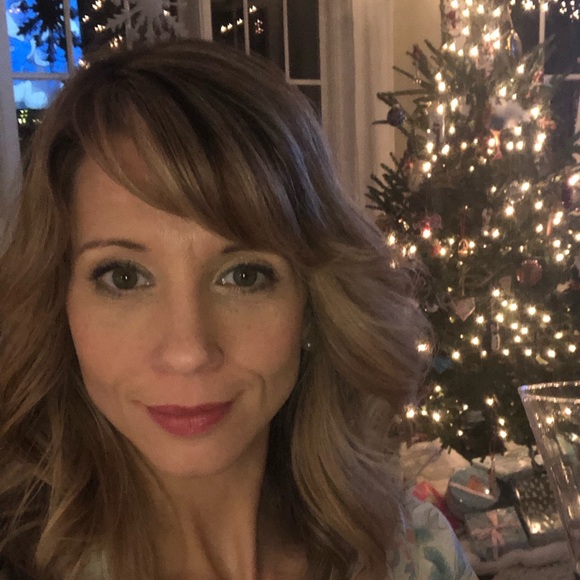 Meet your Posher, Carla - Picture 1 of 1